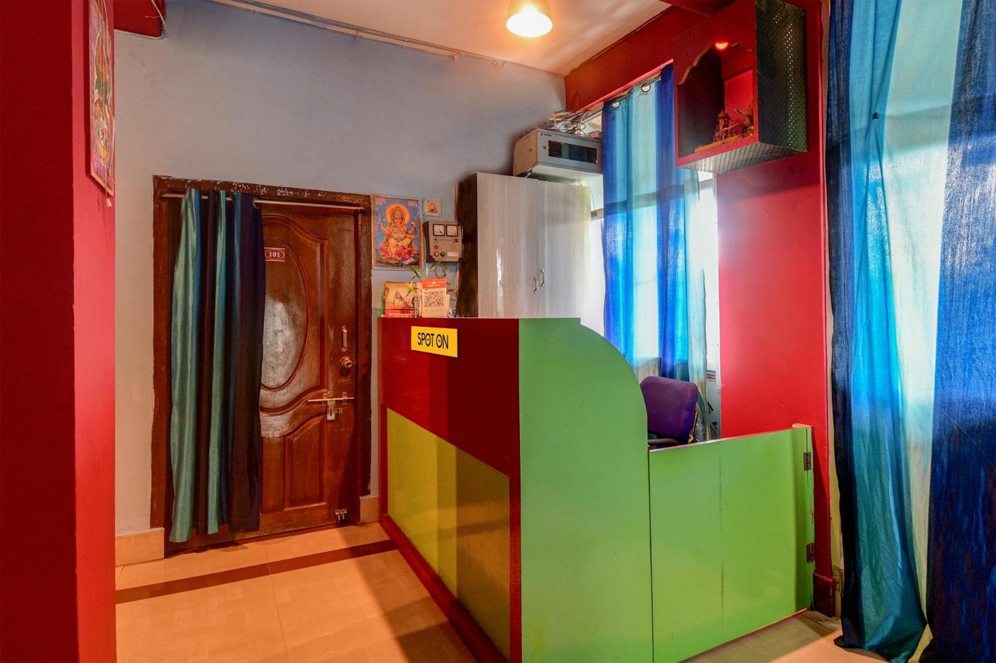 Oyo Flagship Pratikshya Guest House Baripada ภายนอก รูปภาพ